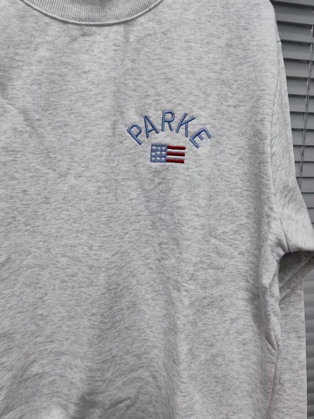 Size S/M Parke Mock Neck Embroidered Flag Logo Sweatshirt - Picture 4 of 6